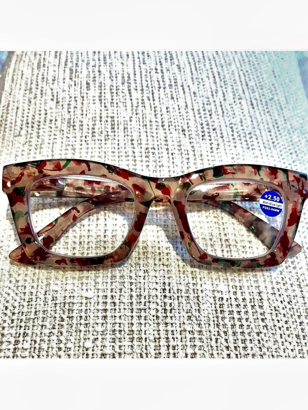 Fashion Reading Glasses in Light Brown